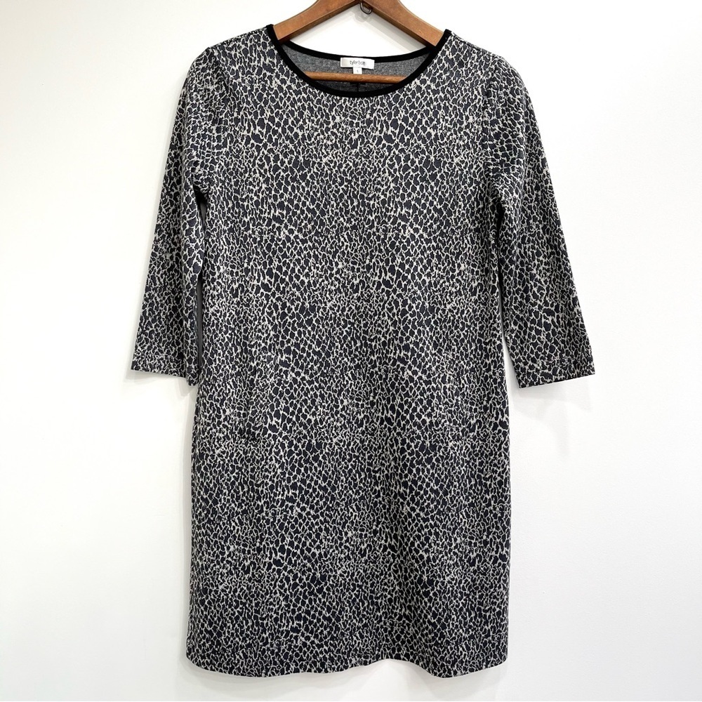 Tyler Boe black gray animal print shift dress pockets 3/4 length sleeves small